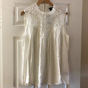 NWT Torrid White Sleeveless Embroidery/Lace Size 12